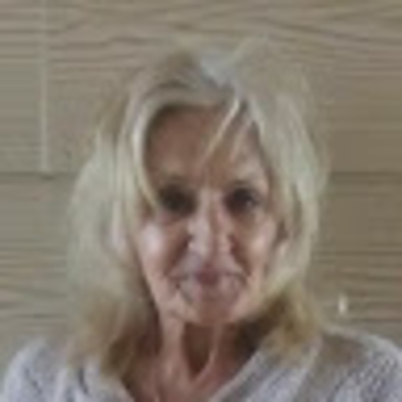 Meet your Posher, Deanna - Picture 1 of 1